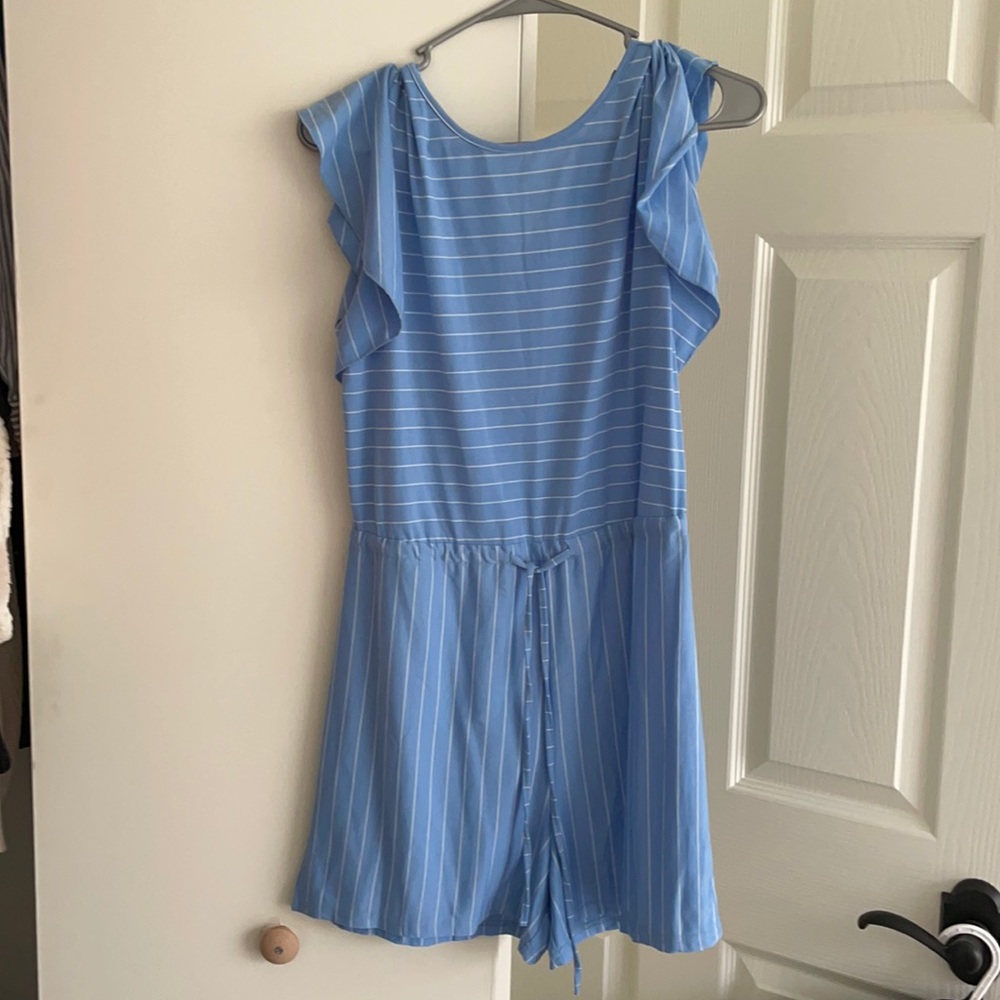 Blue striped romper like new